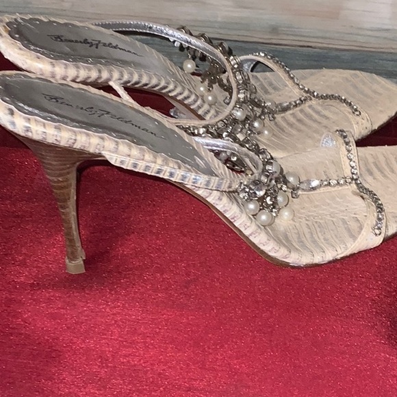 Beverly Feldman Heeled Sandals - Picture 4 of 9